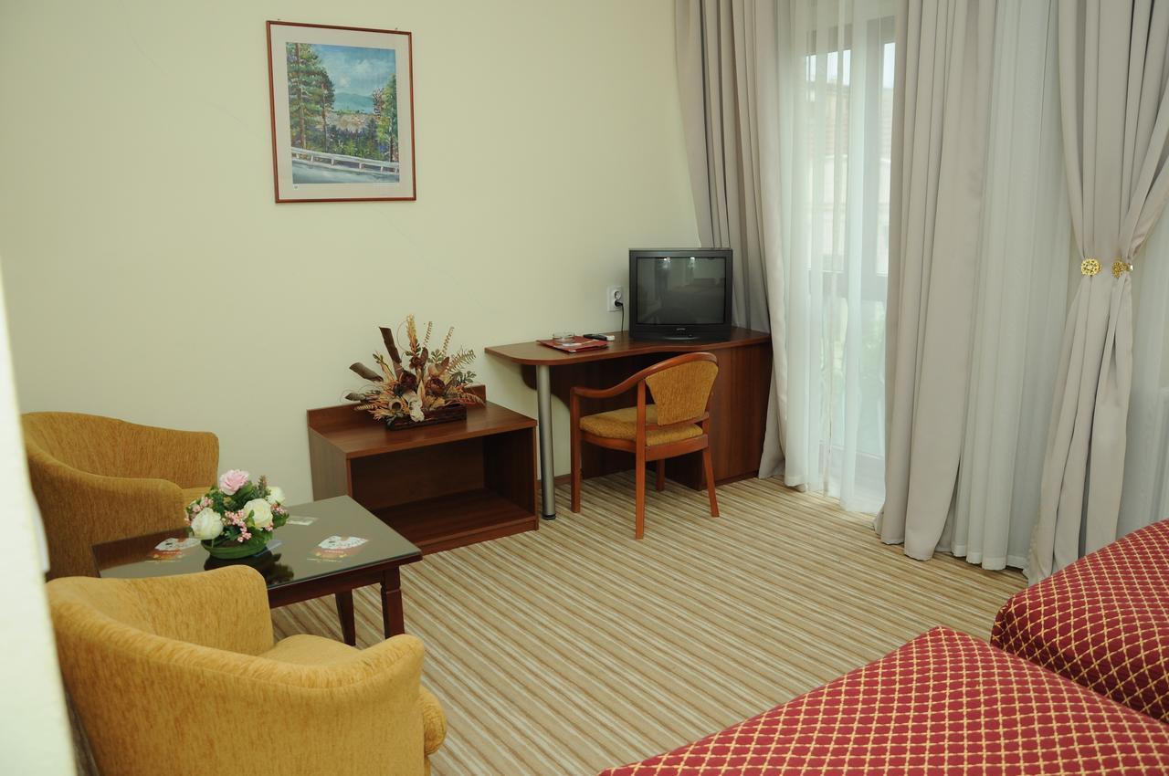 Hotel Shirok Sokak Bitola Kültér fotó