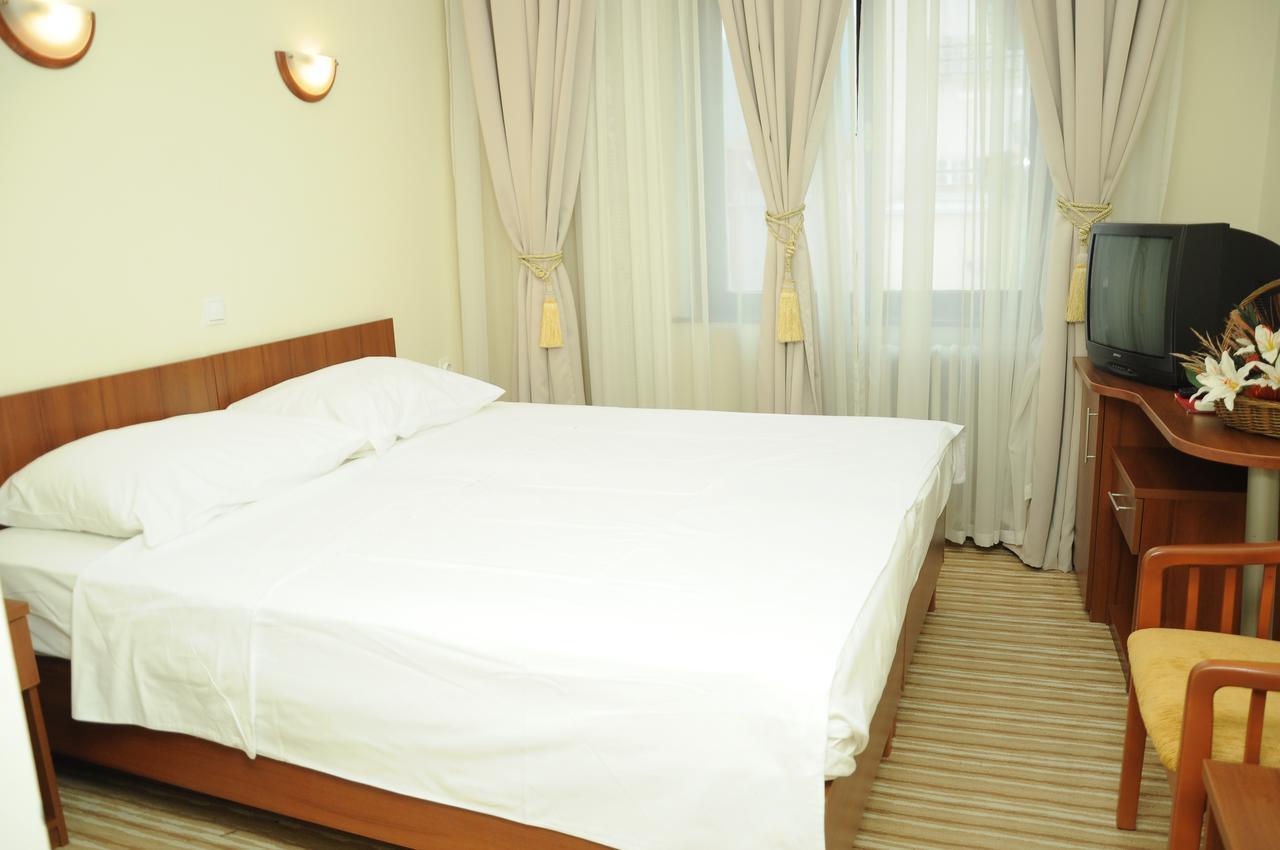 Hotel Shirok Sokak Bitola Kültér fotó