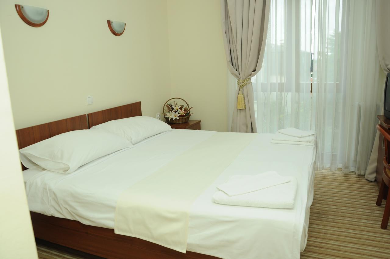 Hotel Shirok Sokak Bitola Kültér fotó